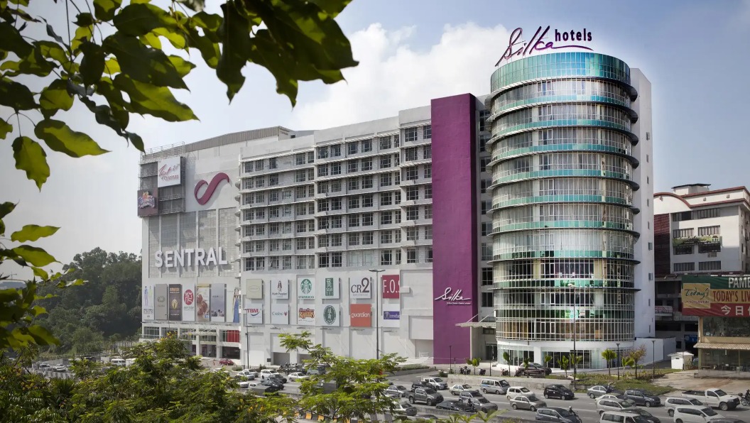 Daytime facade of Silka Cheras Hotel, Kuala Lumpur