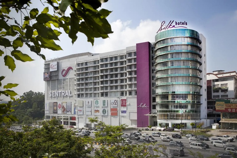 Daytime facade of Silka Cheras Hotel, Kuala Lumpur