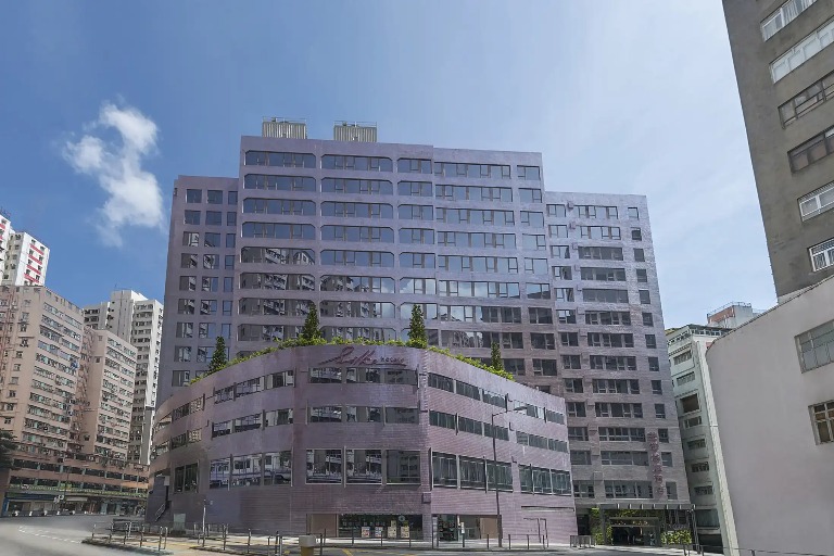 Building exterior with name signage of Silka Tsuen Wan Hotel 